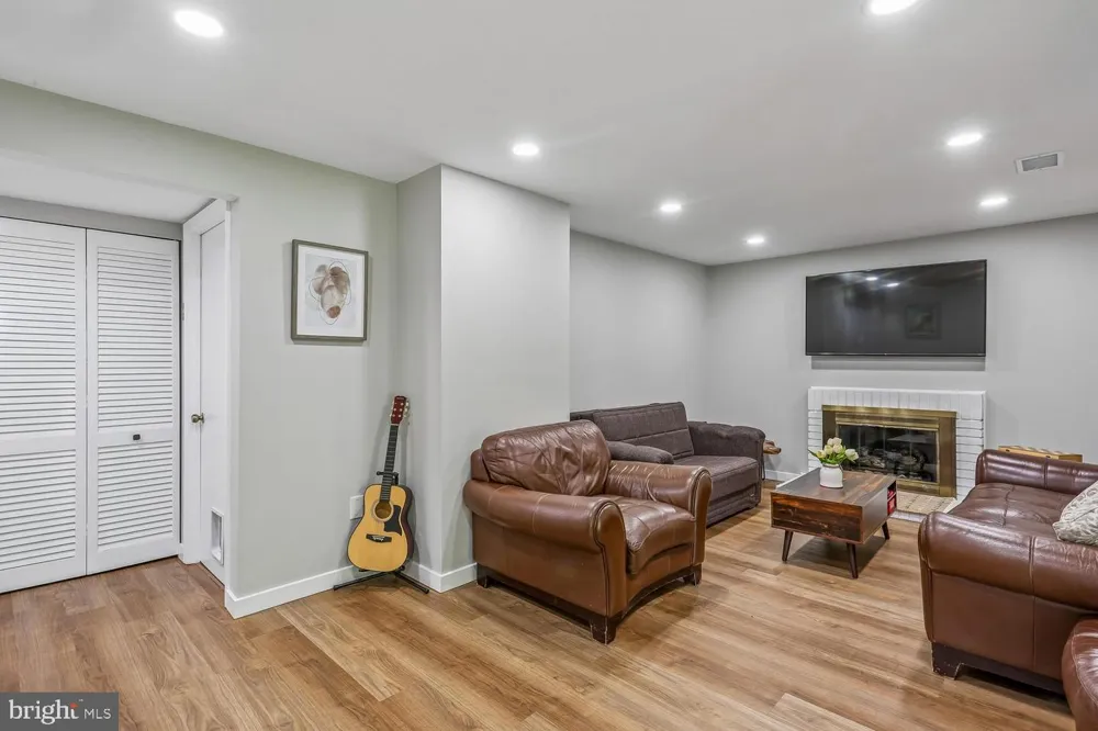 11301 STRYVER COURT North Potomac, MD 20878
