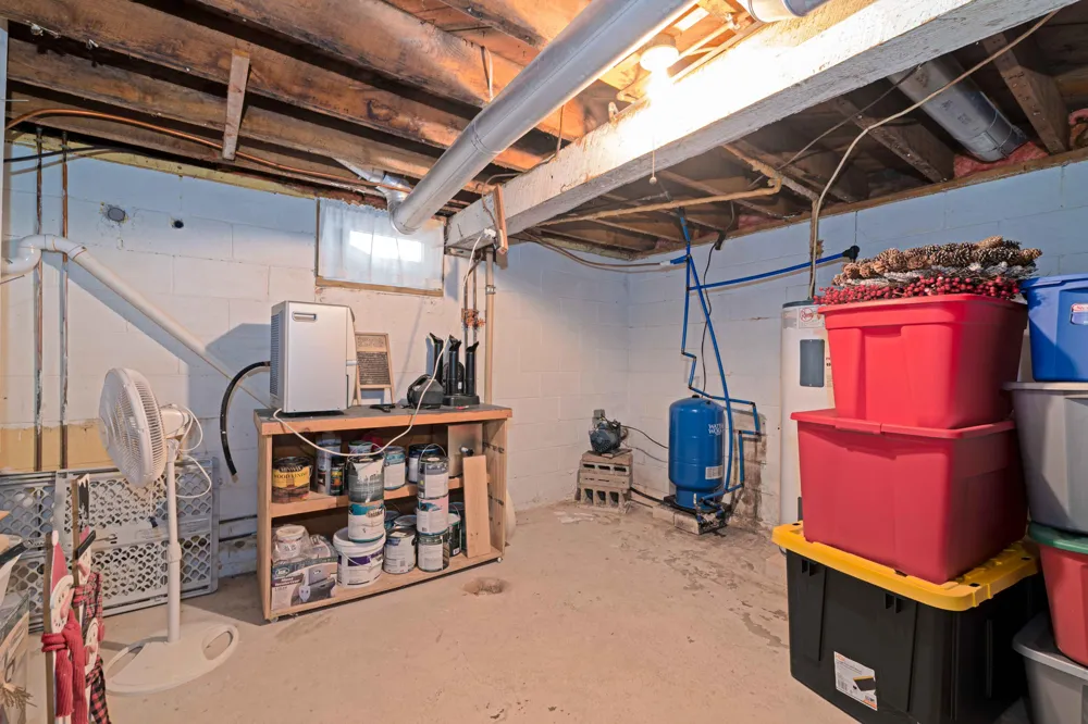 6740 S Eberhart Avenue Clare, MI 48617