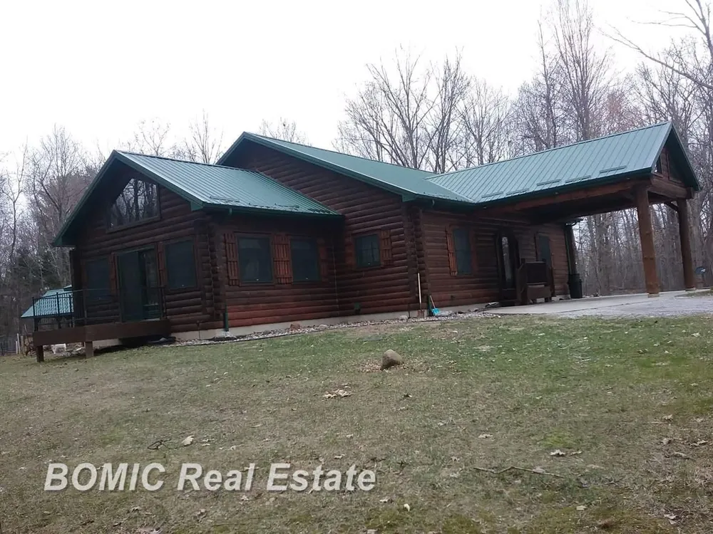 8222 Moorish Road Taymouth Township, MI 48415