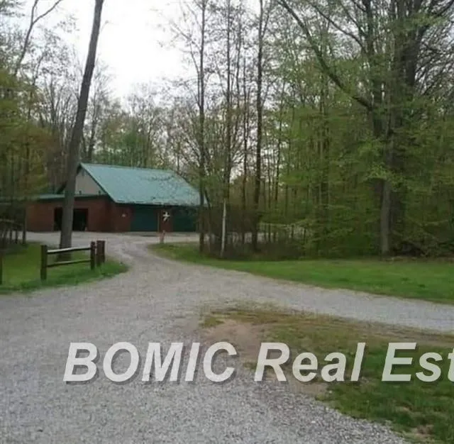 8222 Moorish Road Taymouth Township, MI 48415