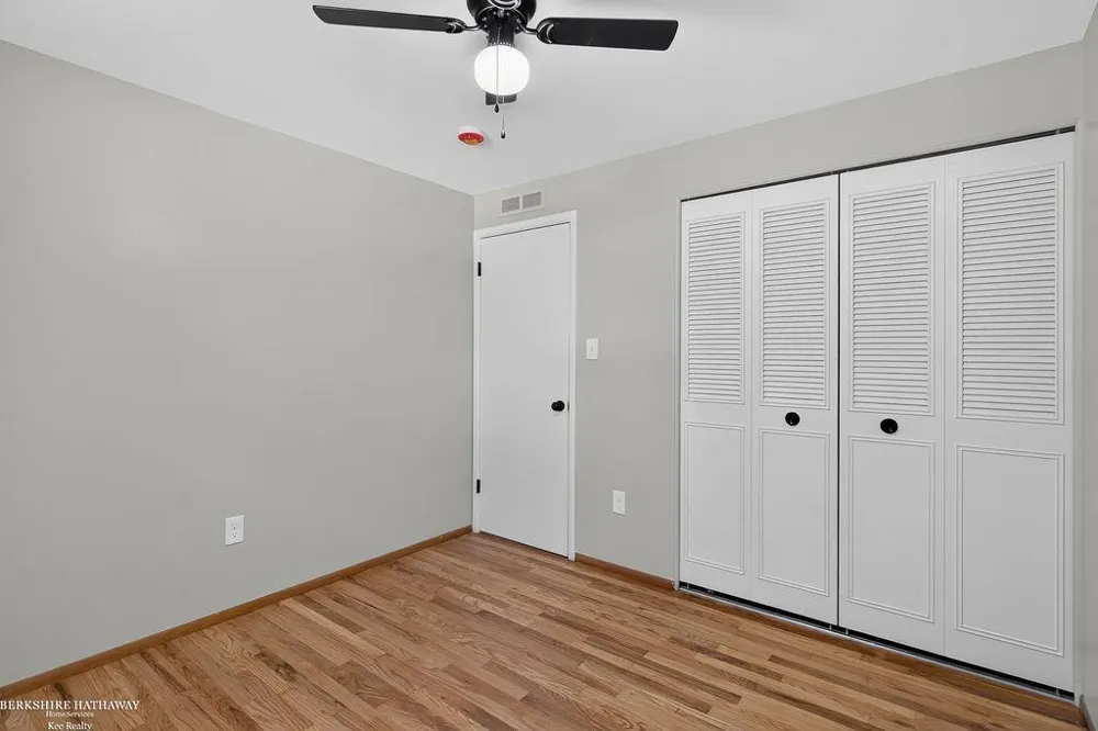 511 Kinross Avenue Clawson City, MI 48017