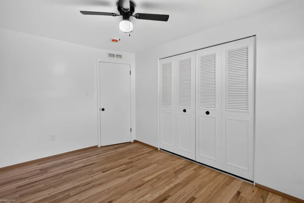 511 Kinross Avenue Clawson City, MI 48017