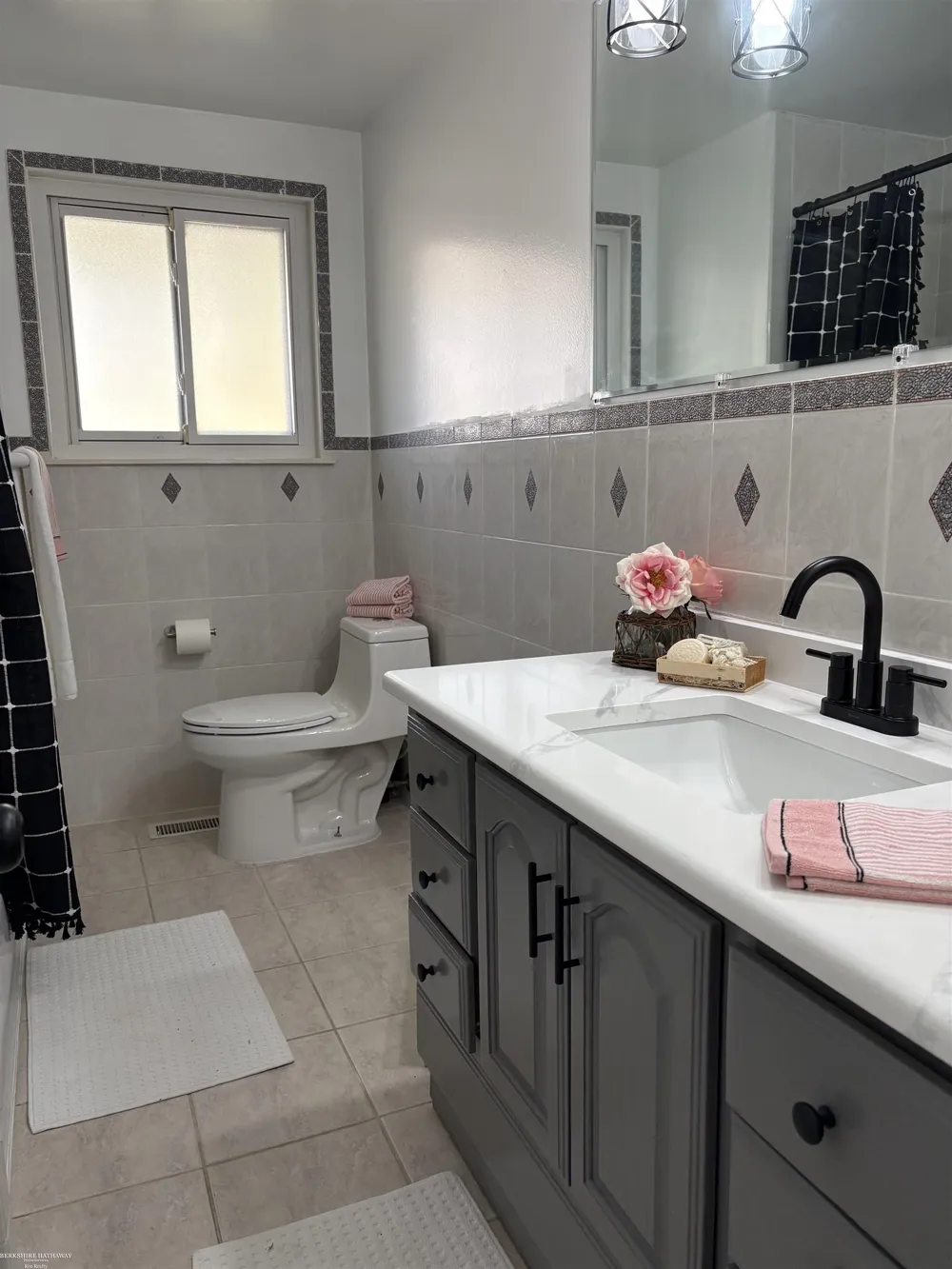 511 Kinross Avenue Clawson City, MI 48017