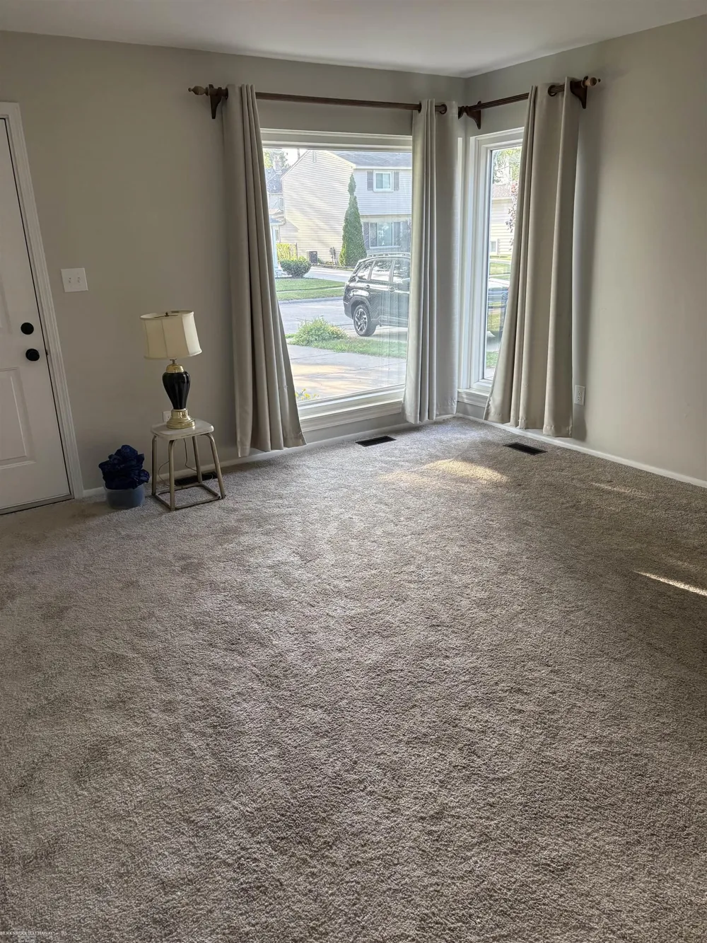 511 Kinross Avenue Clawson City, MI 48017