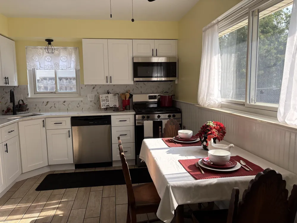 511 Kinross Avenue Clawson City, MI 48017