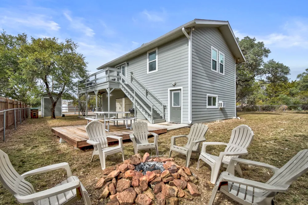 2591 Lakeshore Drive Canyon Lake, TX 78133