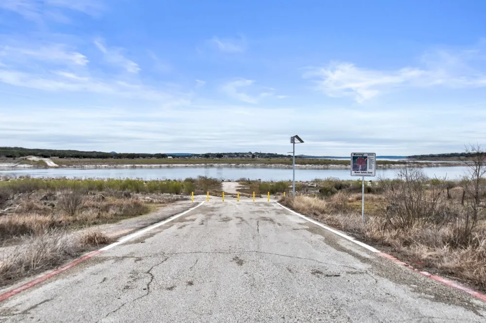 2591 Lakeshore Drive Canyon Lake, TX 78133