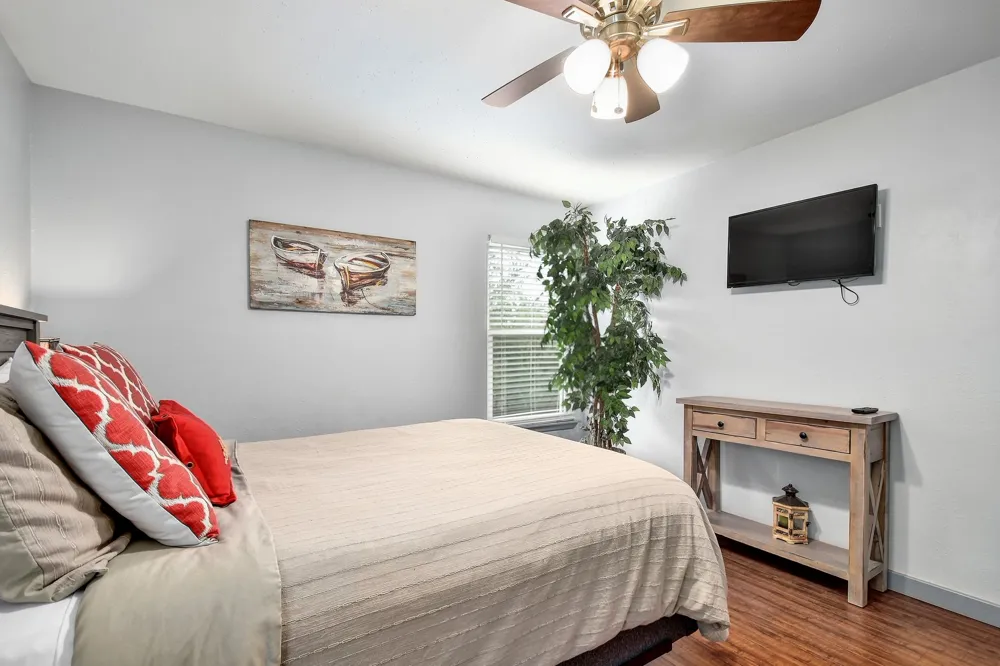 2591 Lakeshore Drive Canyon Lake, TX 78133