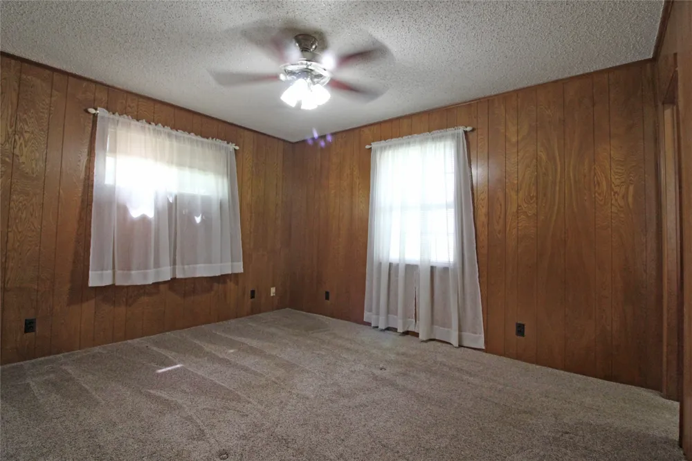 8769 S Fm 148 Scurry, TX 75158