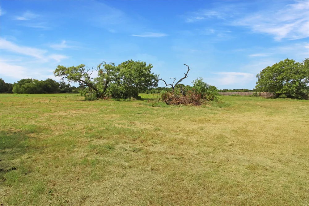 8769 S Fm 148 Scurry, TX 75158