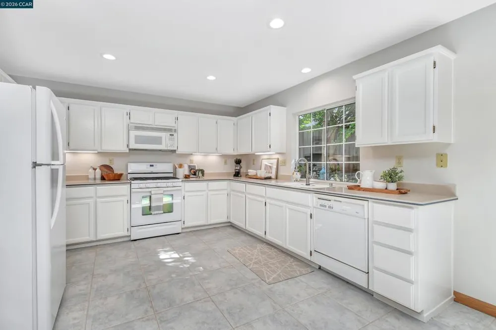 280 Brady Street Martinez, CA 94553