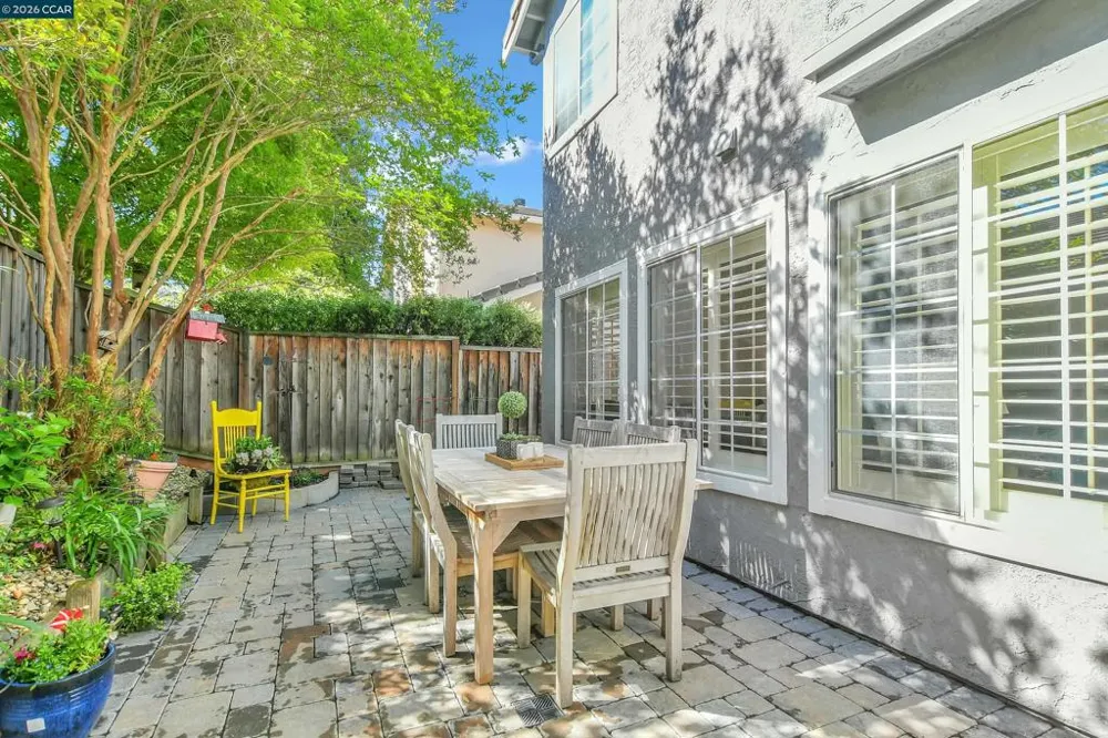 280 Brady Street Martinez, CA 94553