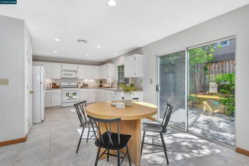 280 Brady Street Martinez, CA 94553