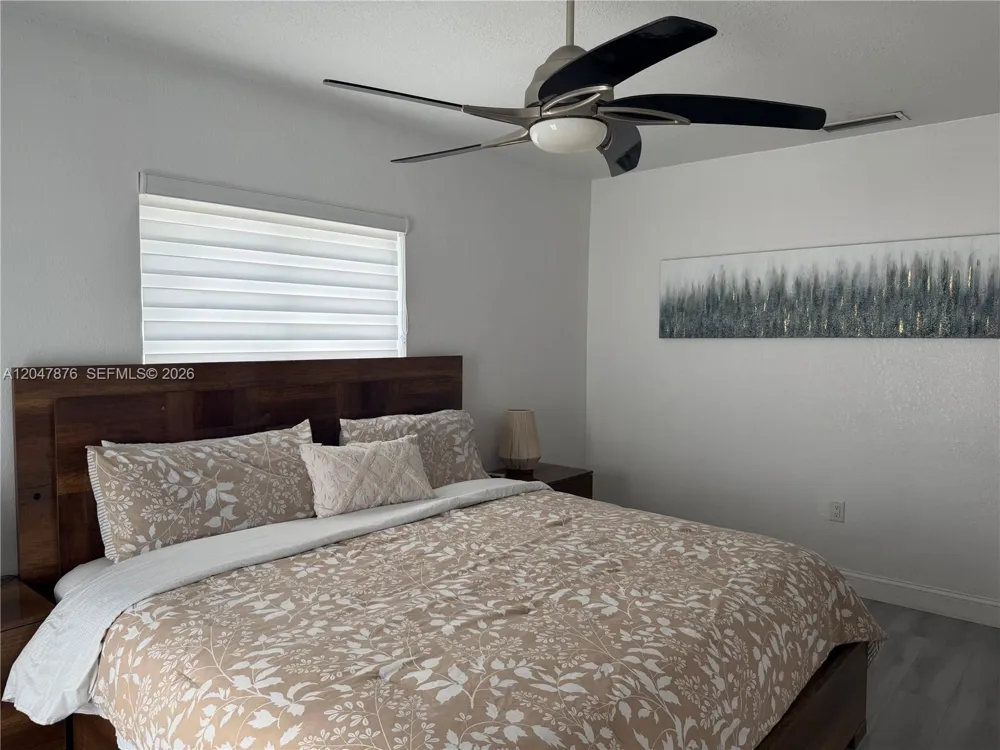 7525 Roosevelt St Hollywood, FL 33024