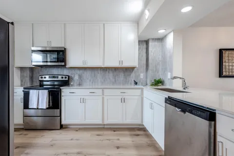 896 Federal Highway #527