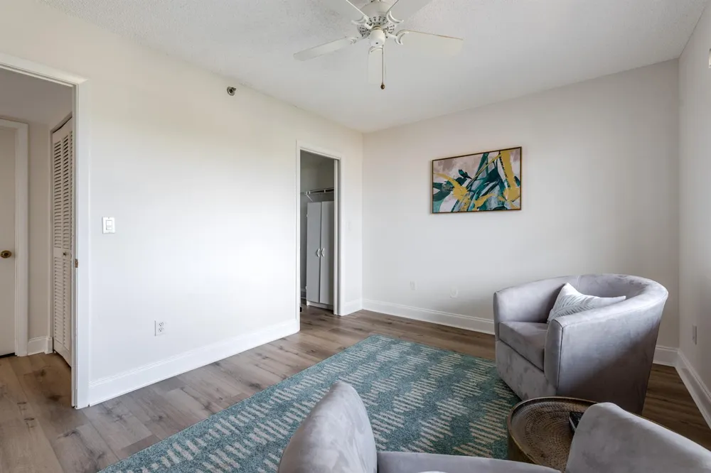 896 Federal Highway #527 Lantana, FL 33462