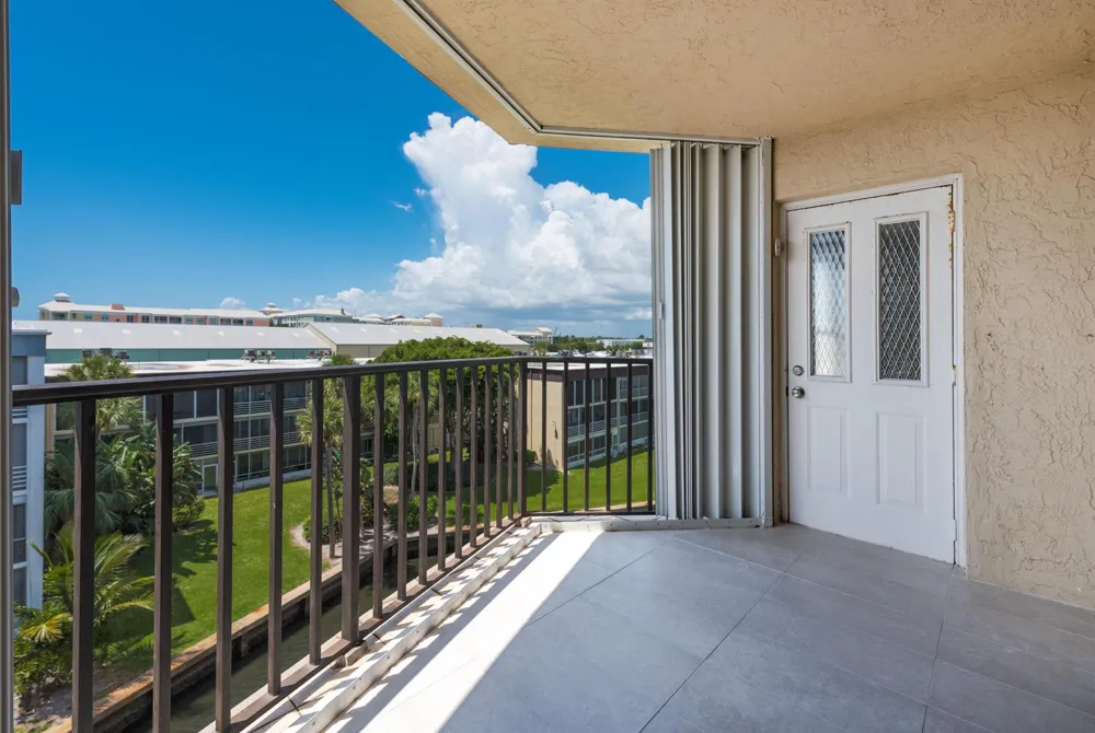 896 Federal Highway #527 Lantana, FL 33462