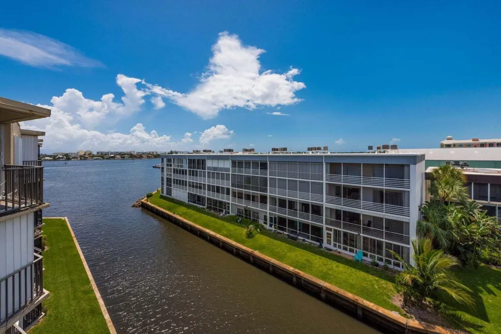 896 Federal Highway #527 Lantana, FL 33462