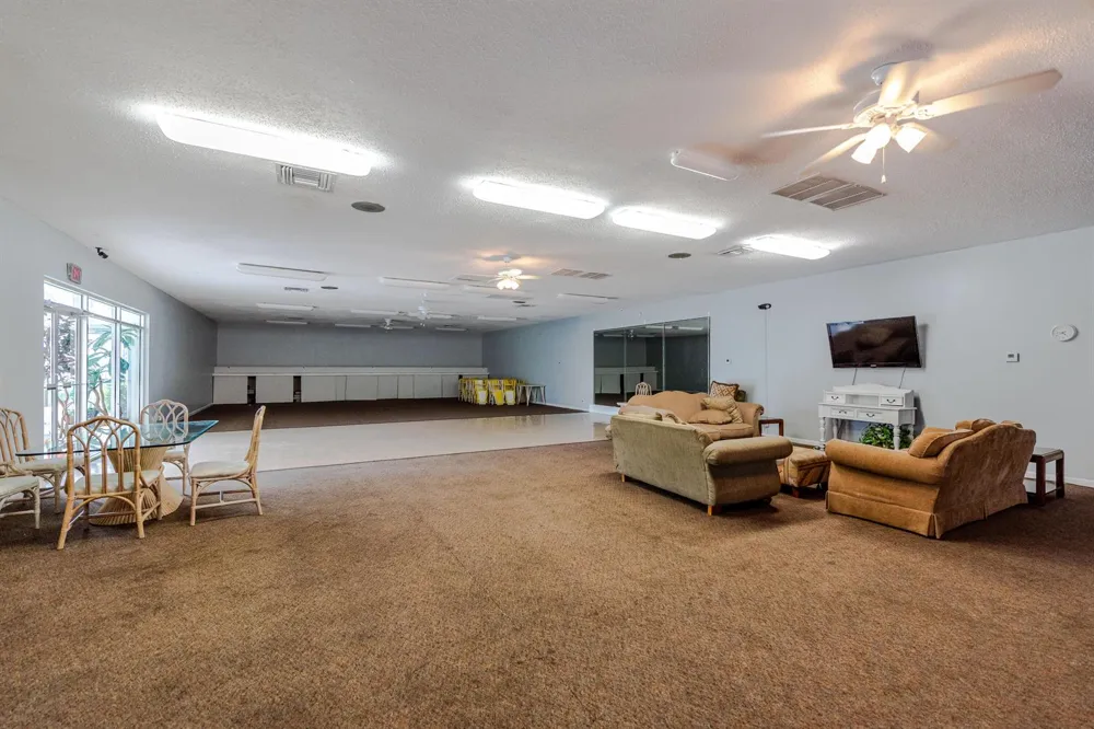 896 Federal Highway #527 Lantana, FL 33462