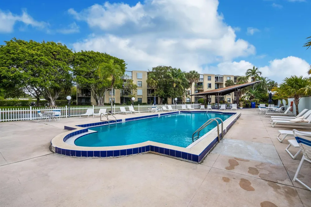896 Federal Highway #527 Lantana, FL 33462