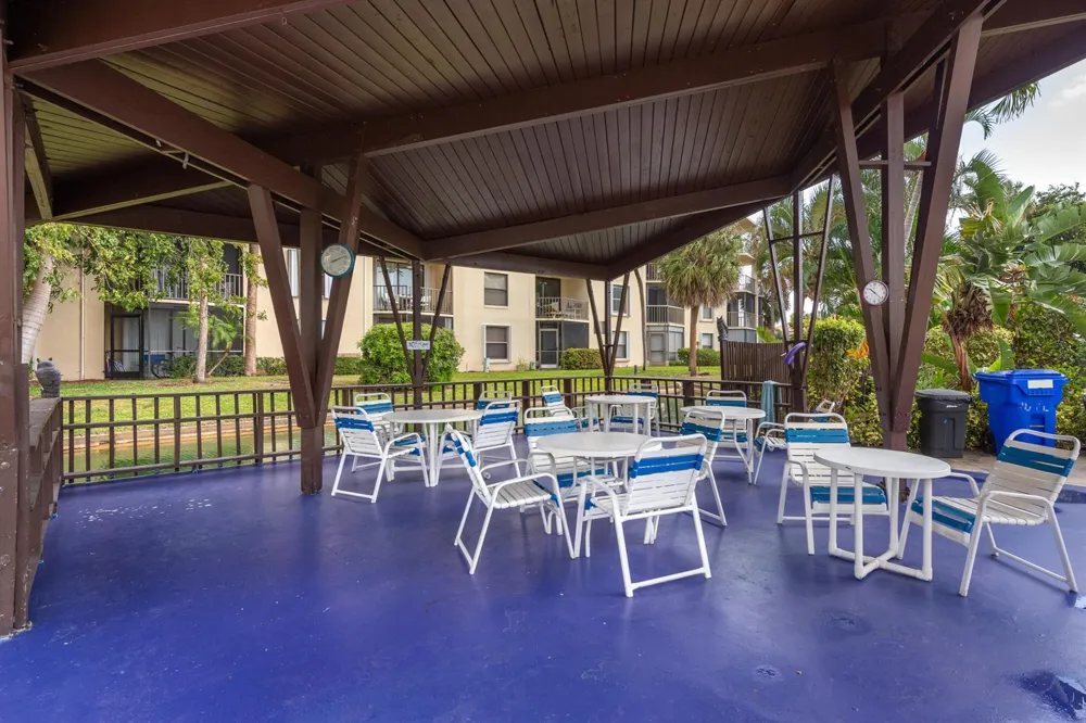 896 Federal Highway #527 Lantana, FL 33462