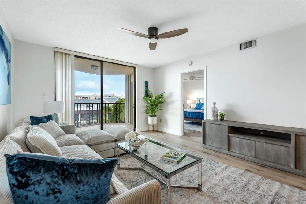 896 Federal Highway #527 Lantana, FL 33462
