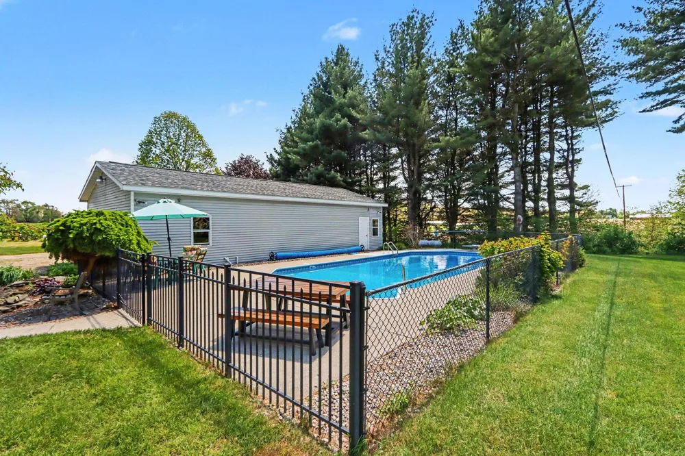 6985 12th Street Alamo Township, MI 49009
