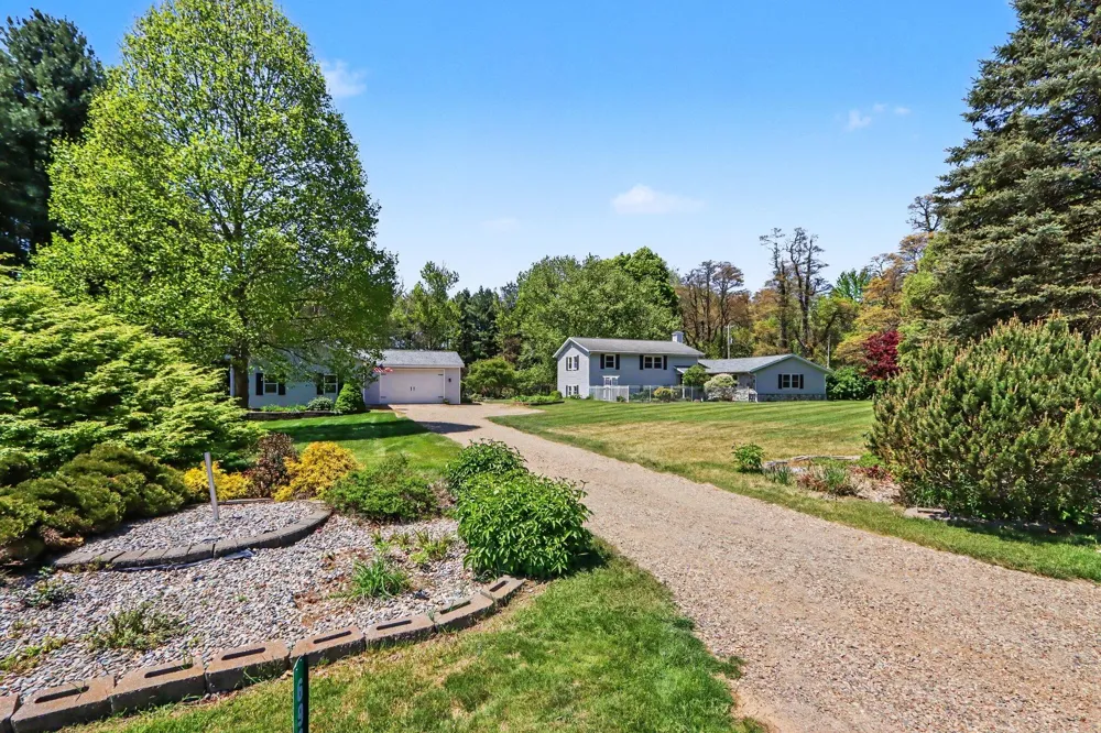 6985 12th Street Alamo Township, MI 49009