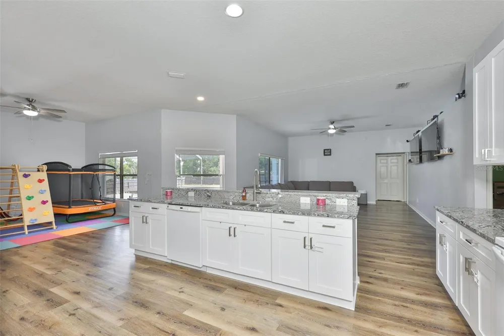 10234 BLOOMFIELD HILLS DRIVE Seffner, FL 33584