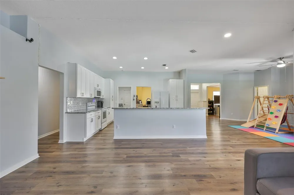 10234 BLOOMFIELD HILLS DRIVE Seffner, FL 33584