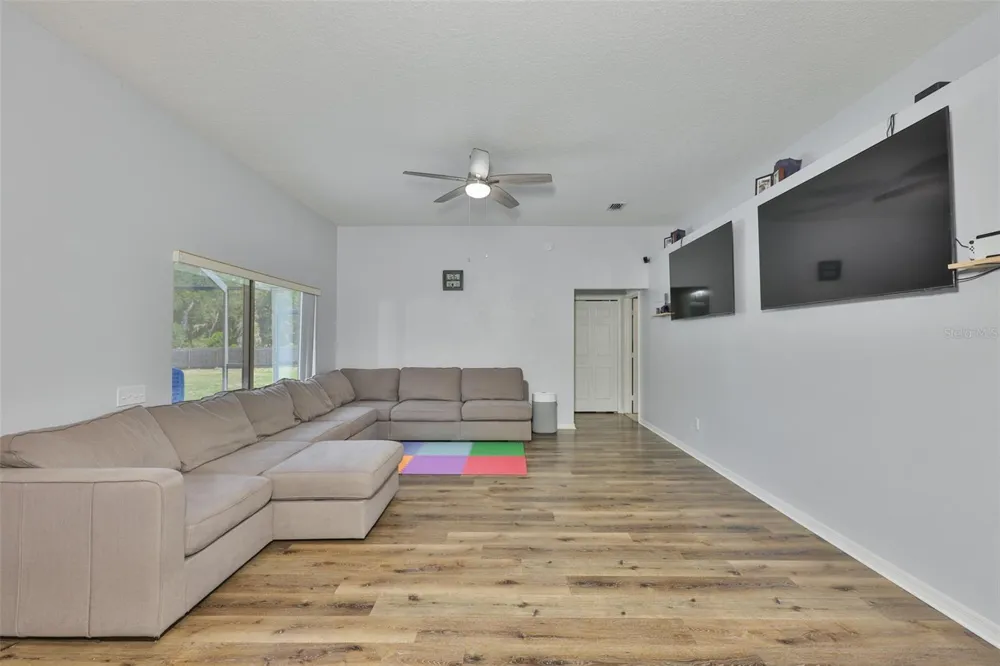 10234 BLOOMFIELD HILLS DRIVE Seffner, FL 33584
