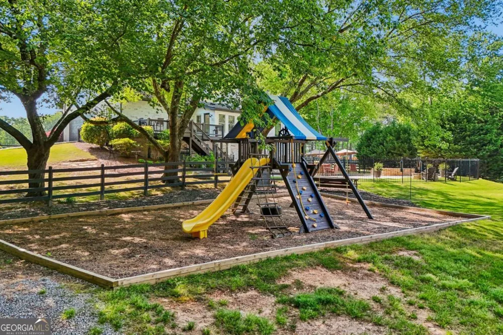 2670 Camp Mitchell RD Grayson, GA 30017