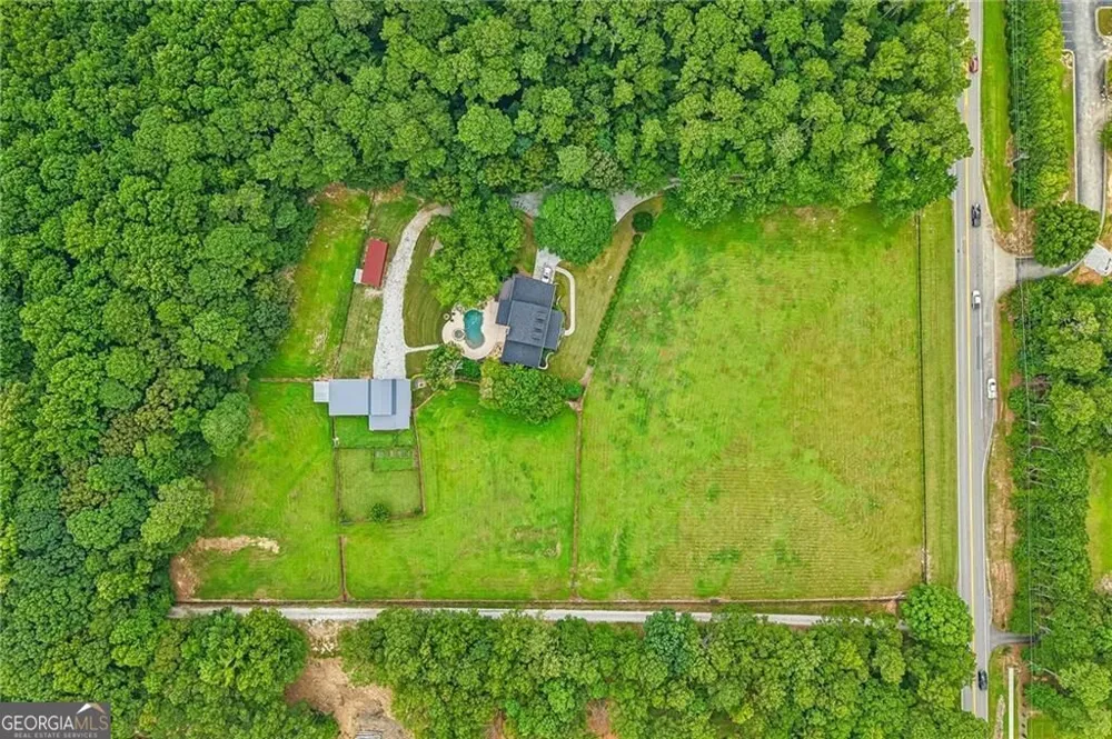 2670 Camp Mitchell RD Grayson, GA 30017