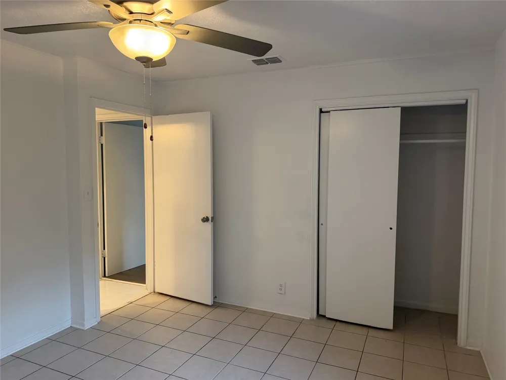 1060 Gardner Austin, TX 78721