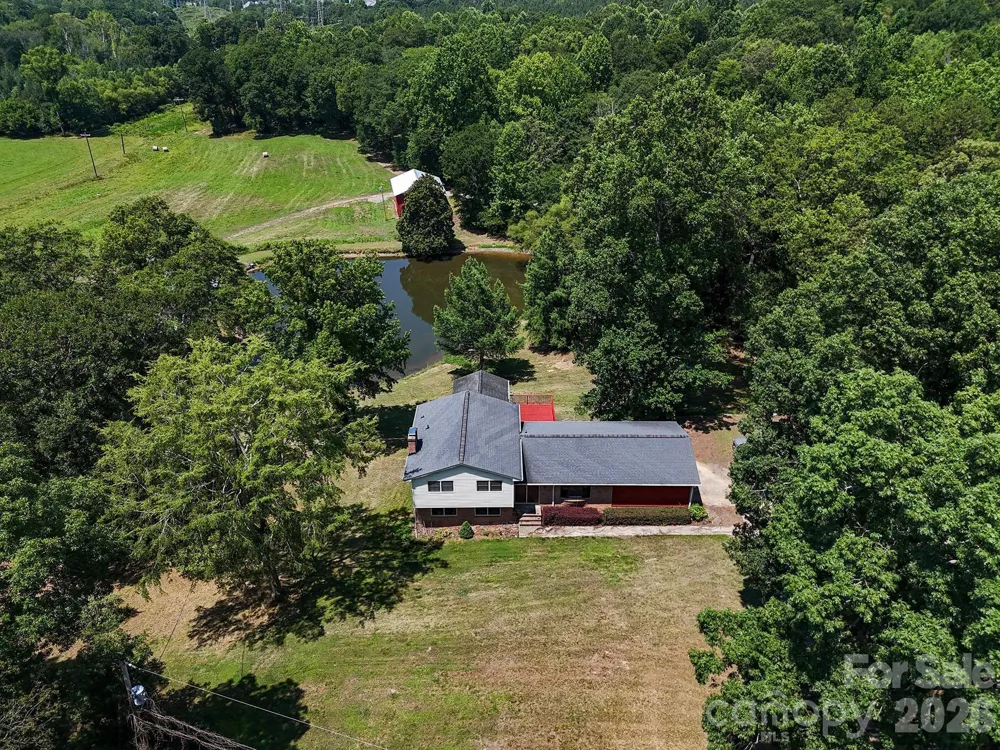 813 Robinson Clemmer Road Dallas, NC 28034