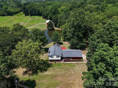 813 Robinson Clemmer Road