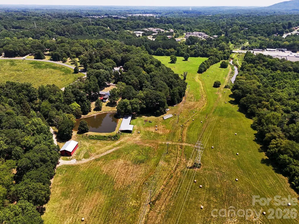 813 Robinson Clemmer Road Dallas, NC 28034