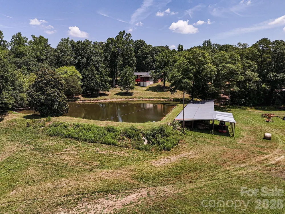 813 Robinson Clemmer Road Dallas, NC 28034