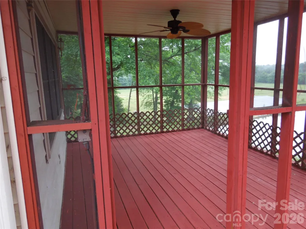 813 Robinson Clemmer Road Dallas, NC 28034