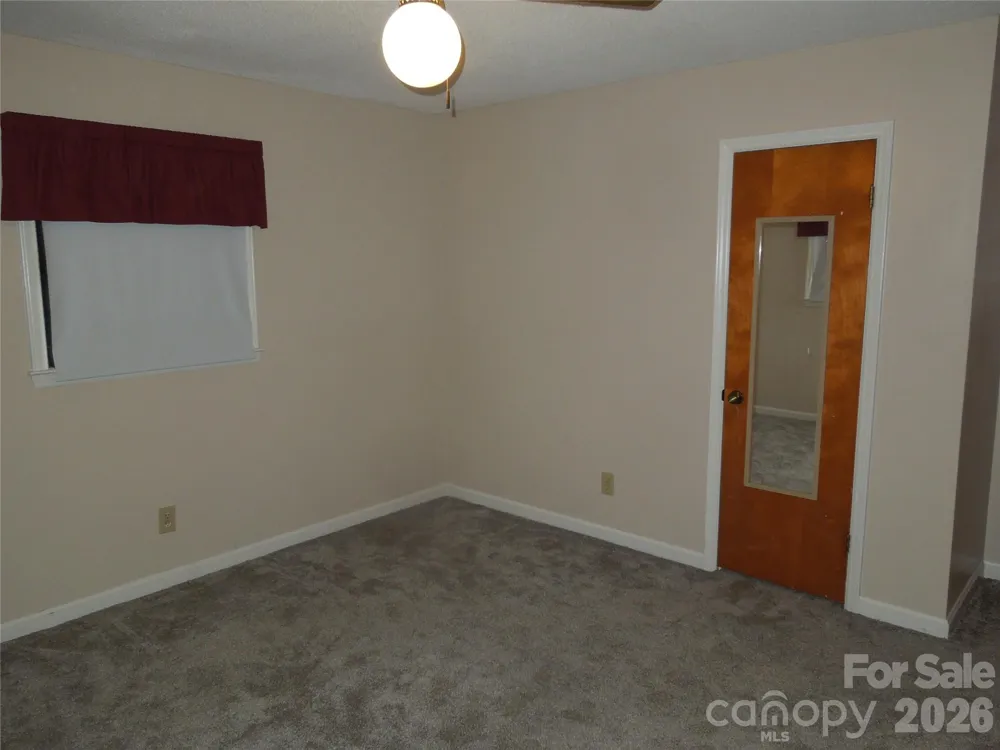 813 Robinson Clemmer Road Dallas, NC 28034