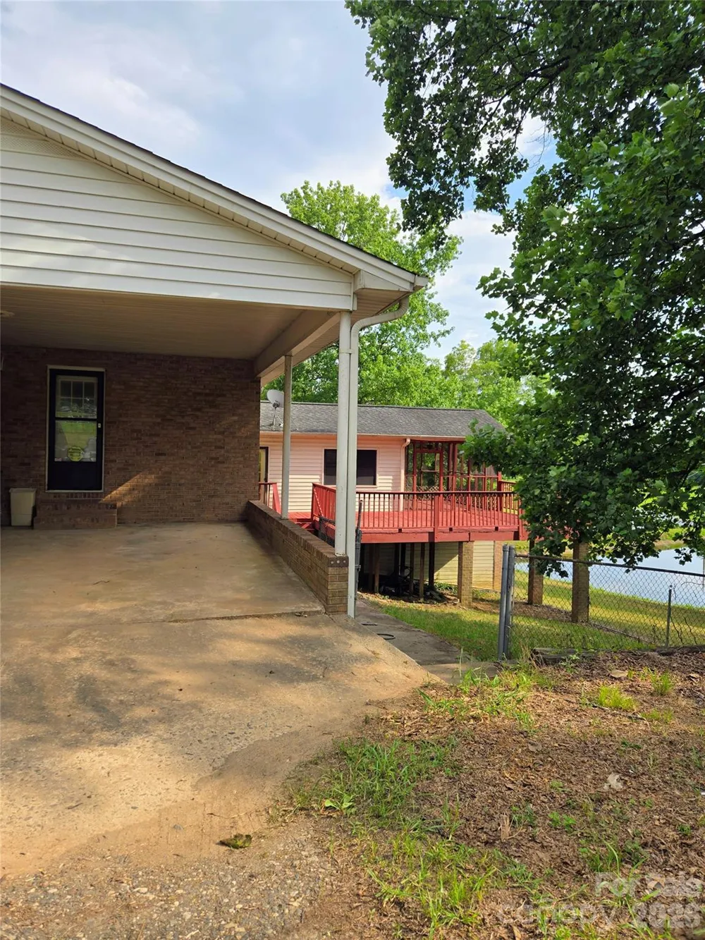 813 Robinson Clemmer Road Dallas, NC 28034