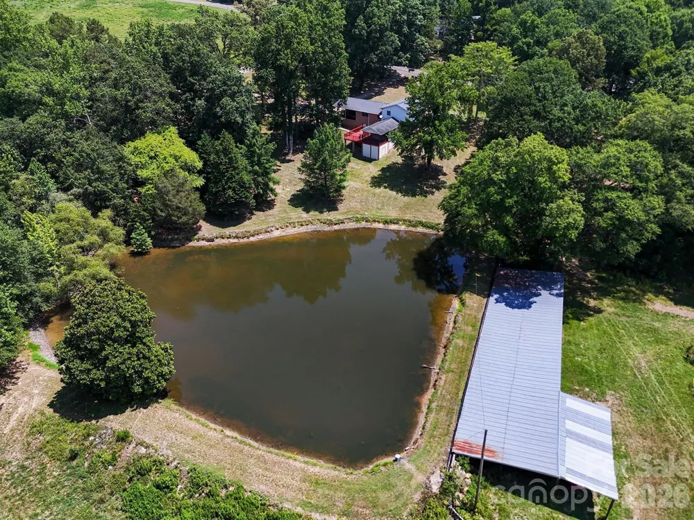 813 Robinson Clemmer Road Dallas, NC 28034