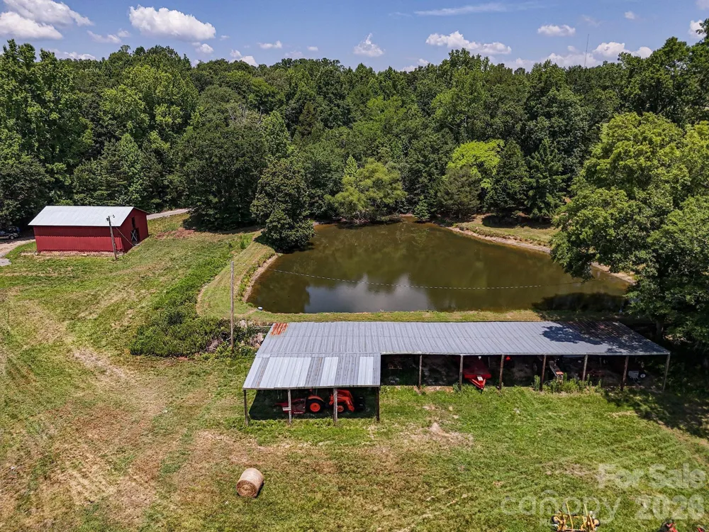 813 Robinson Clemmer Road Dallas, NC 28034