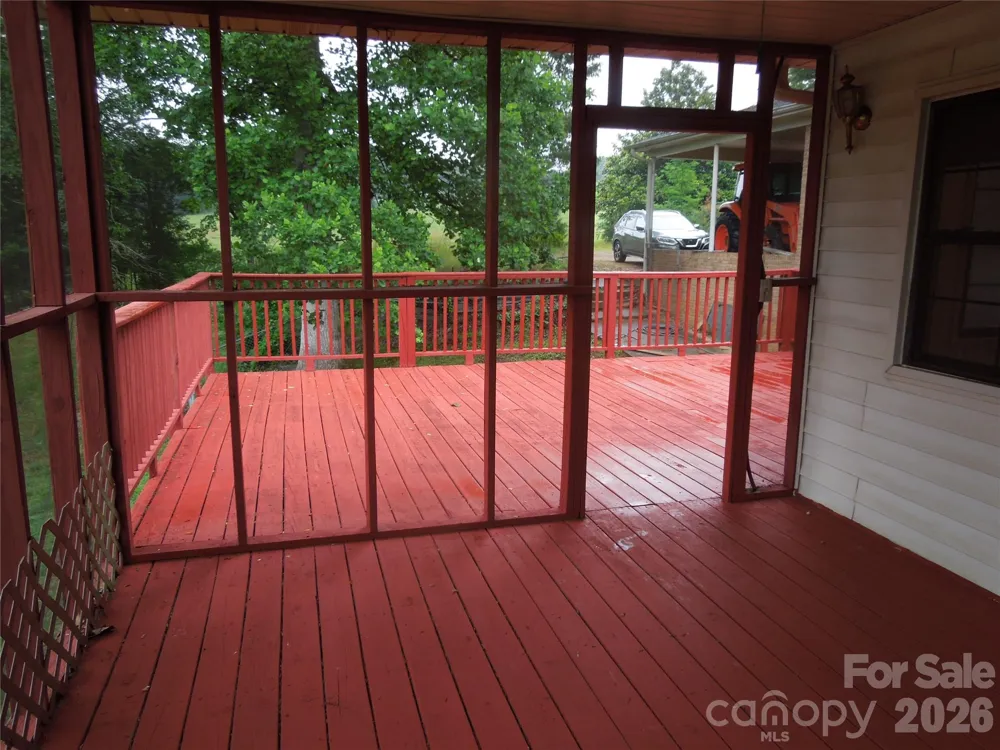 813 Robinson Clemmer Road Dallas, NC 28034