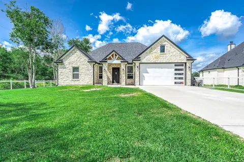 8032 Short Rd Road