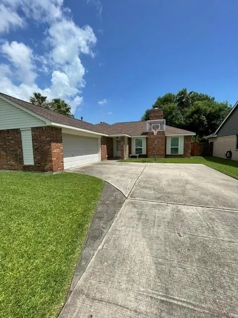 10923 Birch Drive La Porte, TX 77571