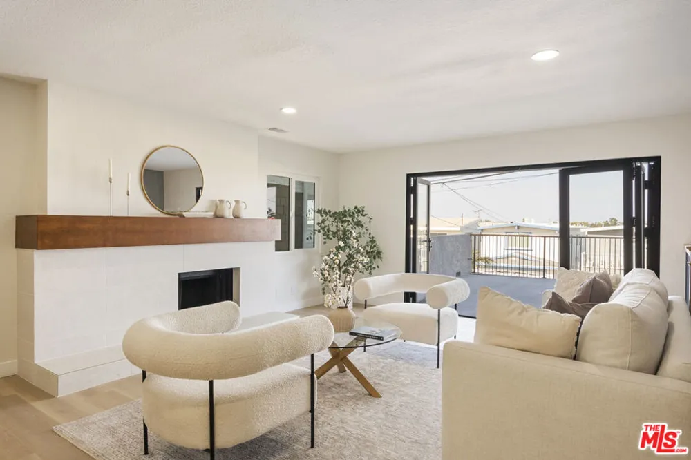 1747 Wollacott Street Redondo Beach, CA 90278