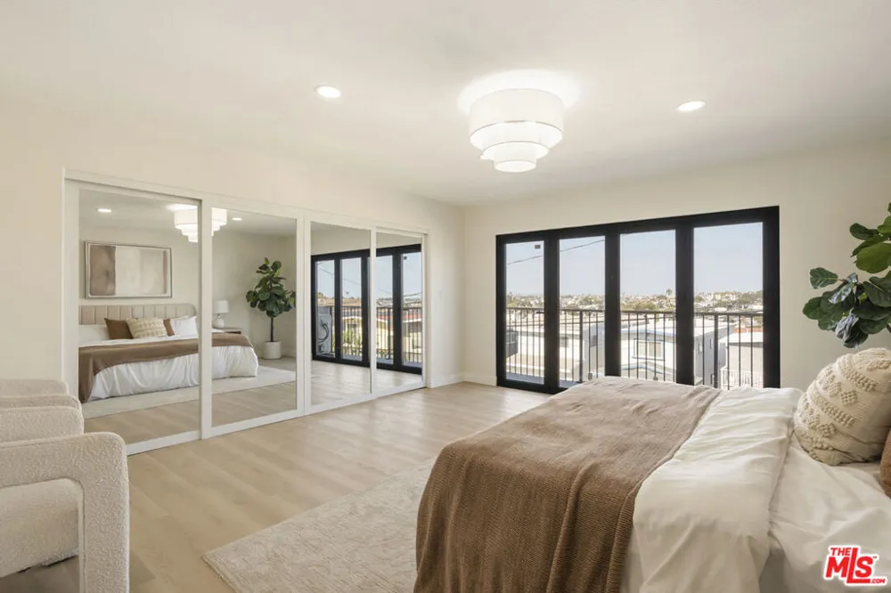 1747 Wollacott Street Redondo Beach, CA 90278