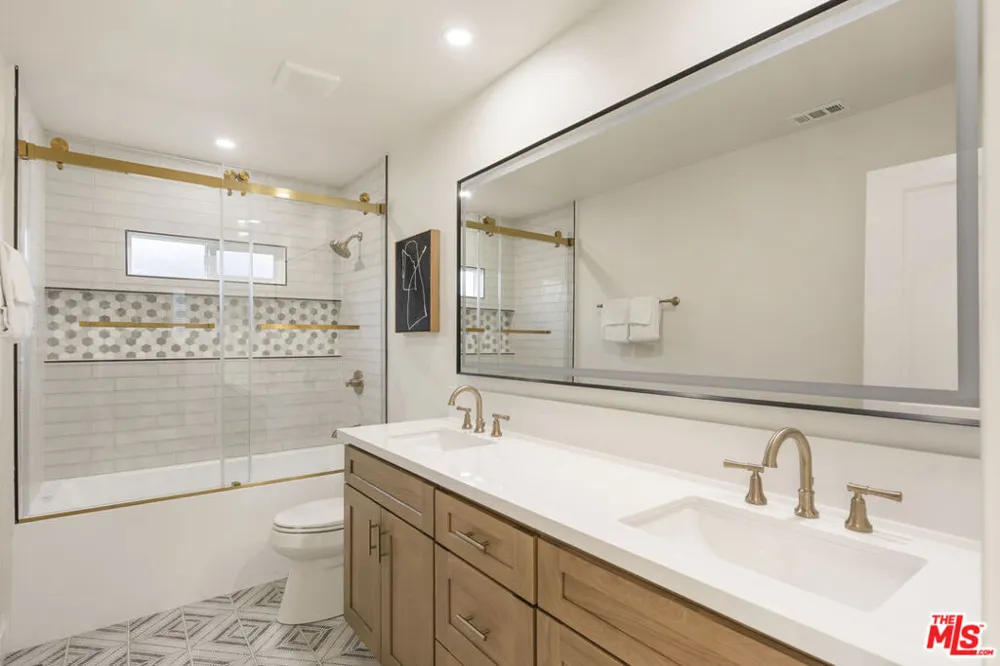 1747 Wollacott Street Redondo Beach, CA 90278
