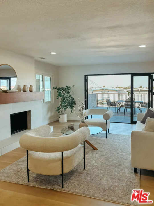 1747 Wollacott Street Redondo Beach, CA 90278